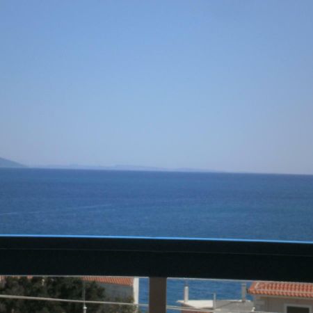 Seaview Self Catering Apartment - Helen No 1 Ксиропигадо Екстериор снимка