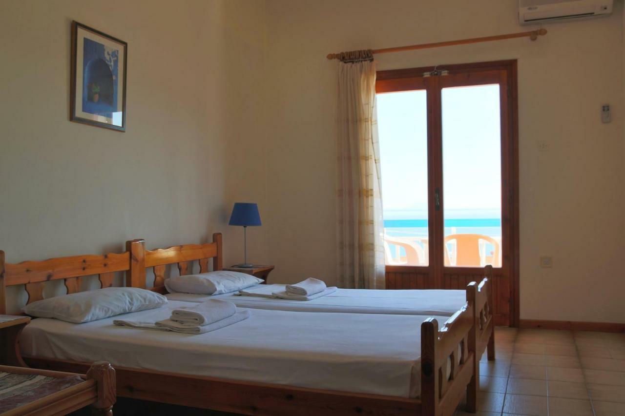 Seaview Self Catering Apartment - Helen No 1 Ксиропигадо Екстериор снимка