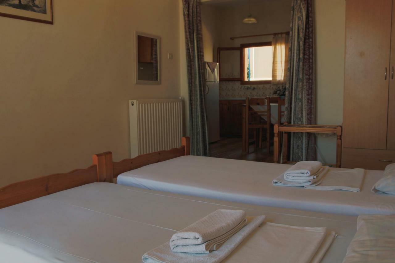 Seaview Self Catering Apartment - Helen No 1 Ксиропигадо Екстериор снимка